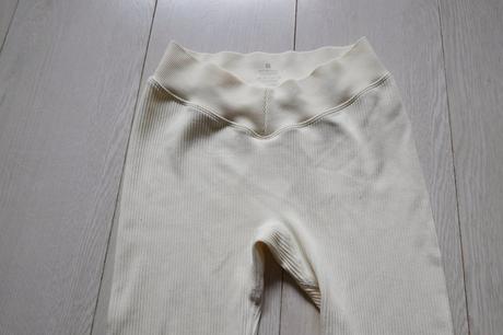 Príjemné rebrované legíny, m