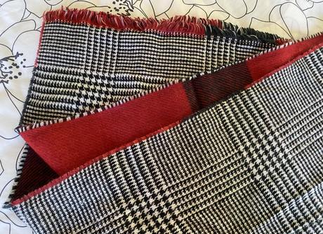 Elegantný mäkký obojstranný šál uni, 