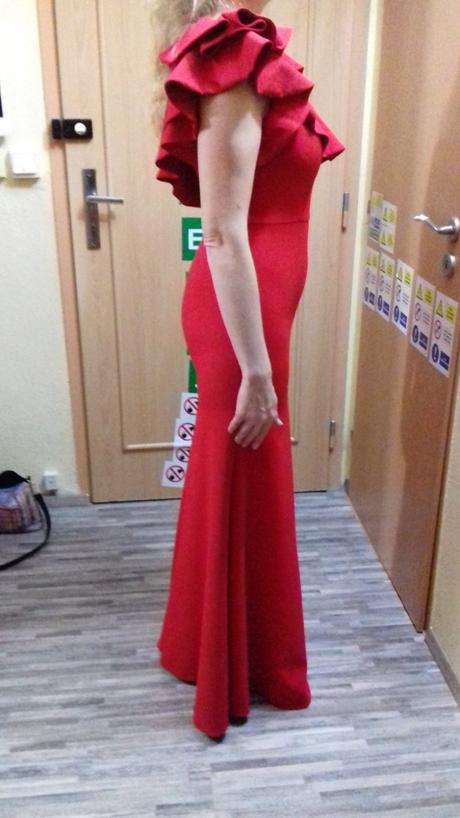 Cervene 1x oblecene spolocenske saty, m