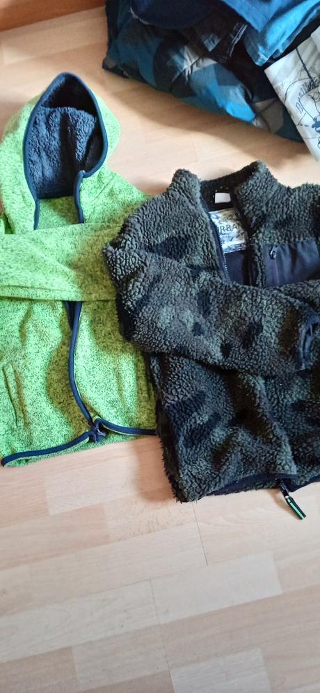 Mikiny vel.134/140, 140