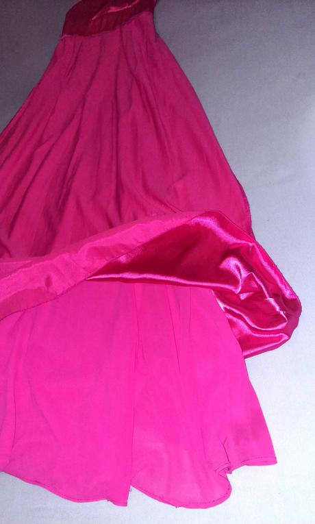 Predám spoločenské dlhé šaty veľ. xs-m, 38