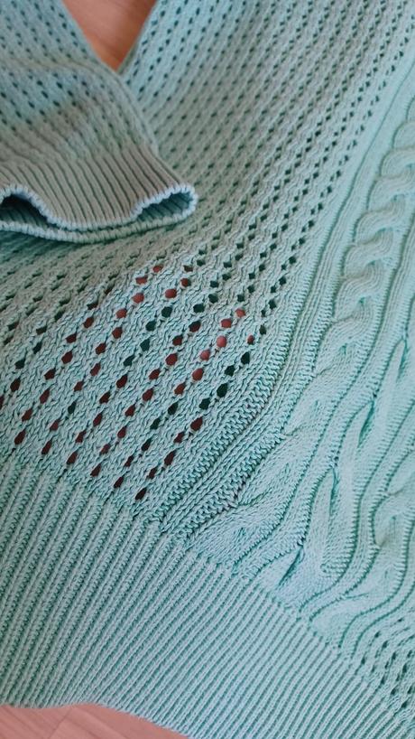 Dierkovaný sveter v mentolovej farbe, h&m,158