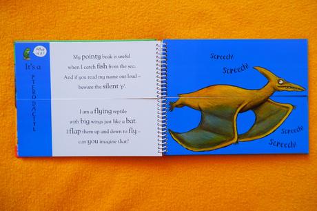 Anglická kniha flip flap dinosaurs, 