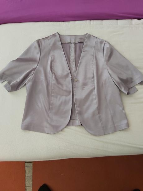 Spoločenský kostým, 42