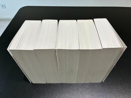 George r.r. martin a song of ice and fire, 