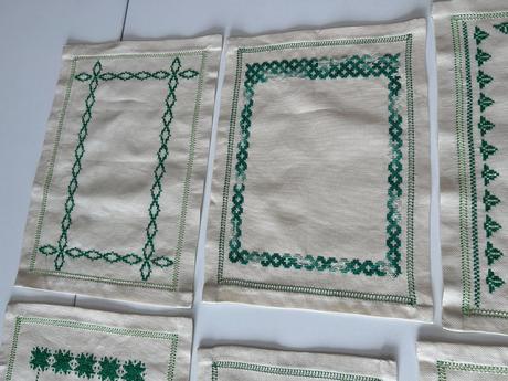Ručne vyšívané obrúsky - rôzne vzory,