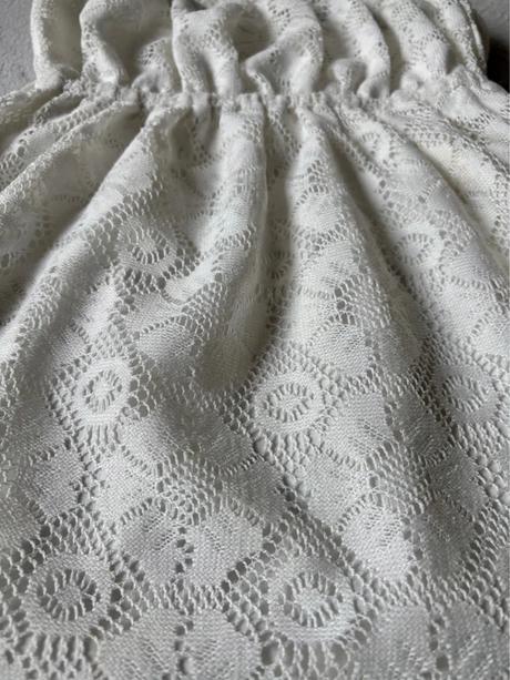 Dámske letné šaty bez ramienok v bielej farbe, gate,s