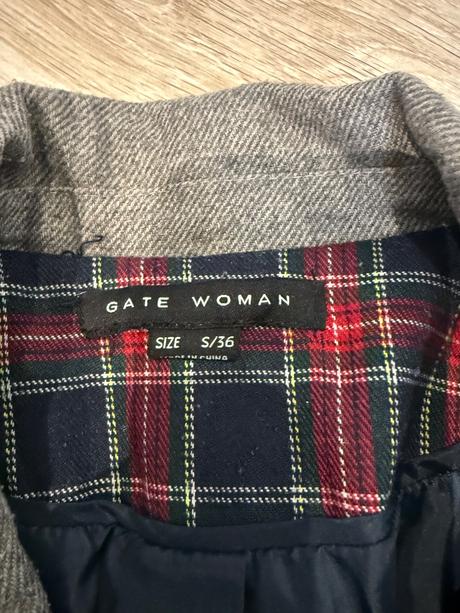 Sako gate woman, gate,s