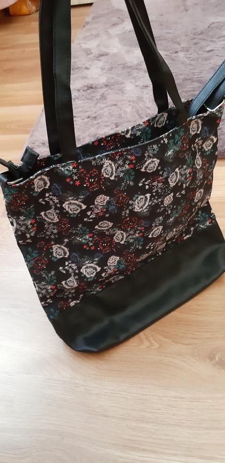 Veľká kabelka s kvetinovým vzorom, kik