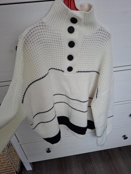 Bielo cierny oversize pulover, l / xl