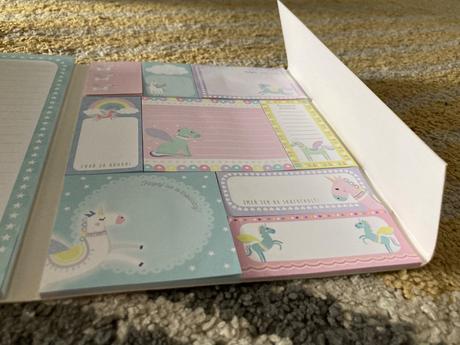 Svet plný jednorožcov blok,