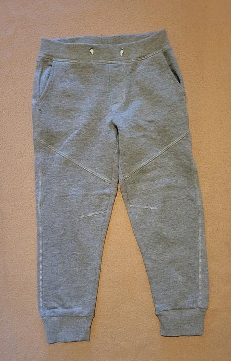 Tepláky velk.110/116, lupilu,110