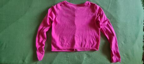 Kratší svetrík, 158