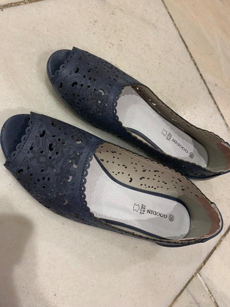 Kvetinové vyrezávané balerinky, 38