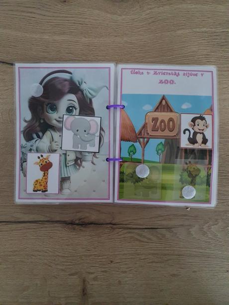 Pracovný zošit na suchý zipa dievčatko od 1 rok., 