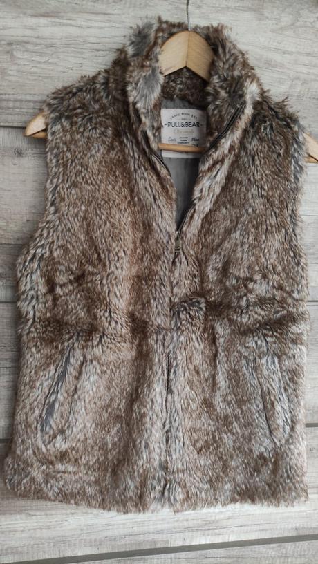 Kožušinová vesta, pull&bear,m