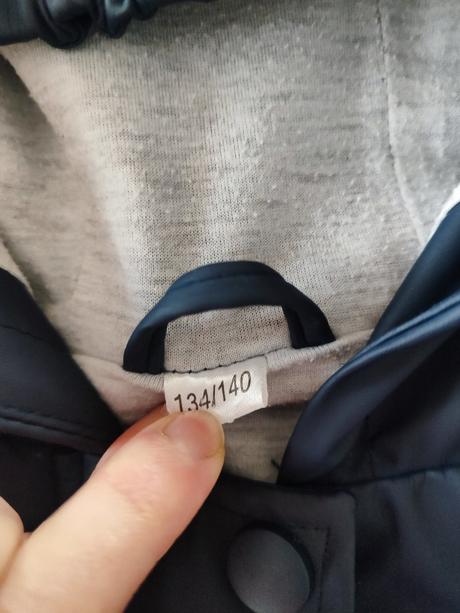 Bunda do dažďa, 134