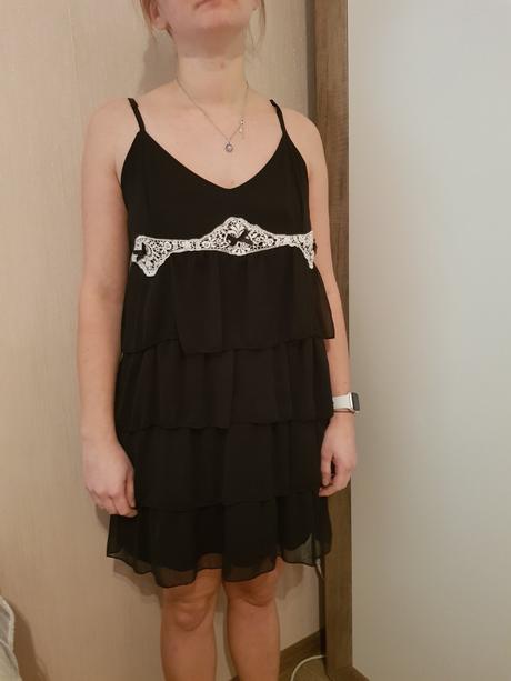 Kratke spoločenské šaty s, s