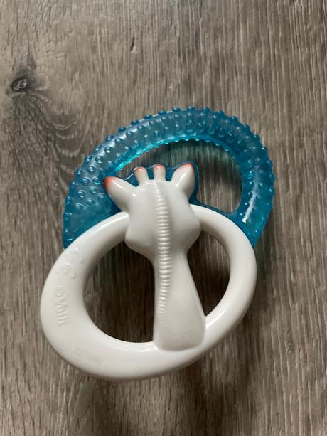Vulli chladiace hrýzatko krúžok žirafa sophie,