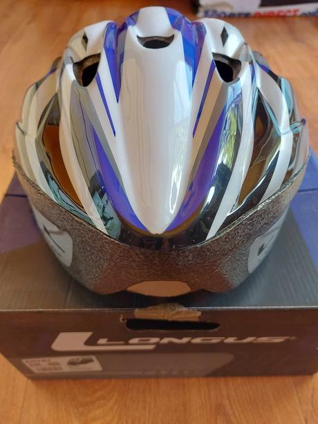 Cyklisticka prilba, l