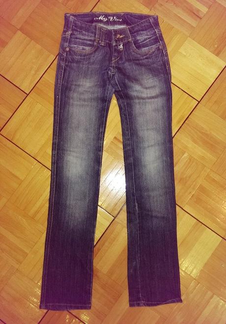 Tmavomodré rifle, 34