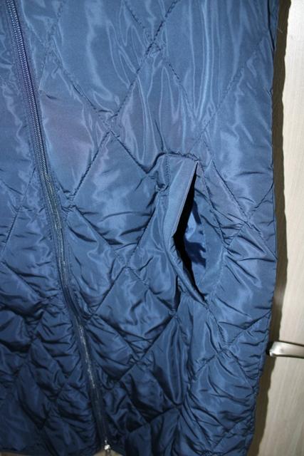 Tmavo-modrá vesta č.s, s