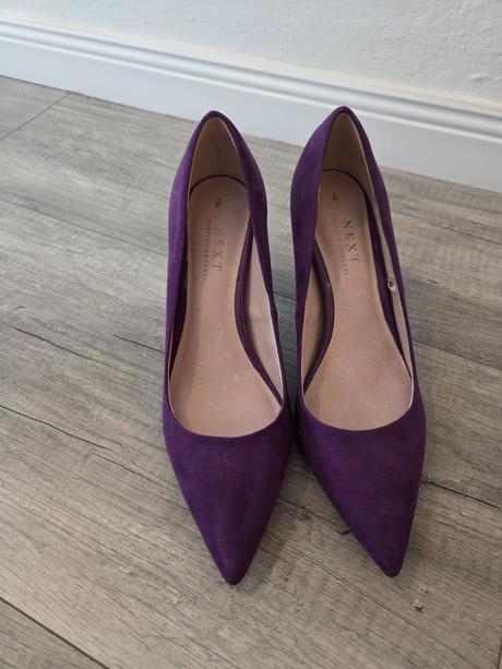 Fialové lodičky, next,41