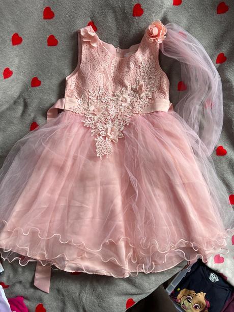 Šaty sviatočné, 116