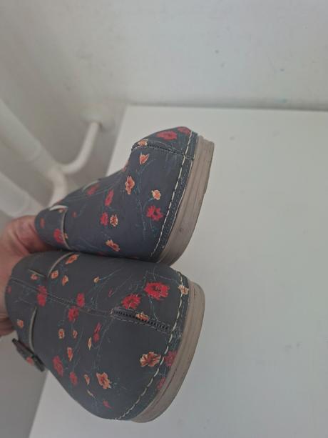 Zdravotnícke papuce, 40