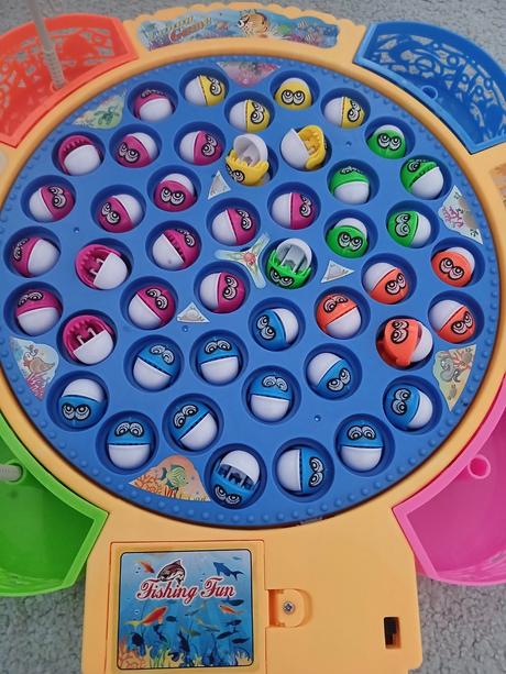 Spolocenska hra rybolov, rybicky,