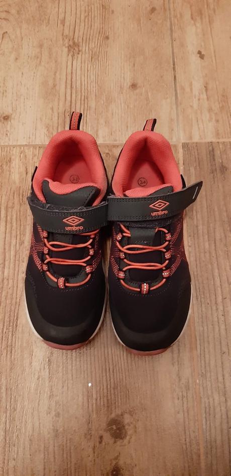 Trekové topánky, umbro,34