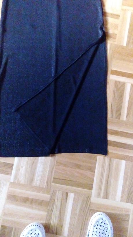 Nádherné čierné šaty, s