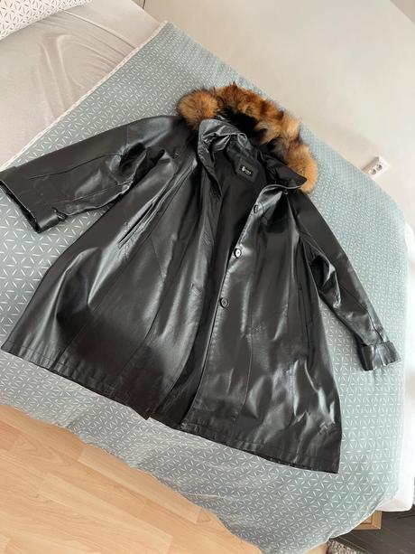 Kožený kabát, 46