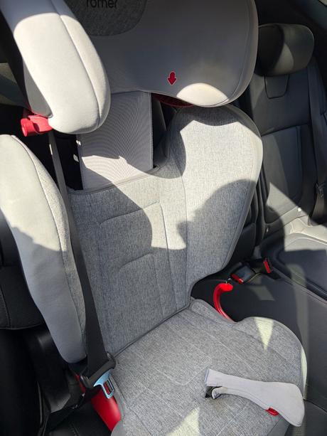 Autosedačka, britax