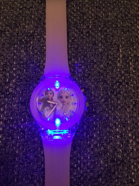 Nové svietiace hodinky elsa frozen, 