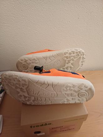 Jarne topanky, froddo,33