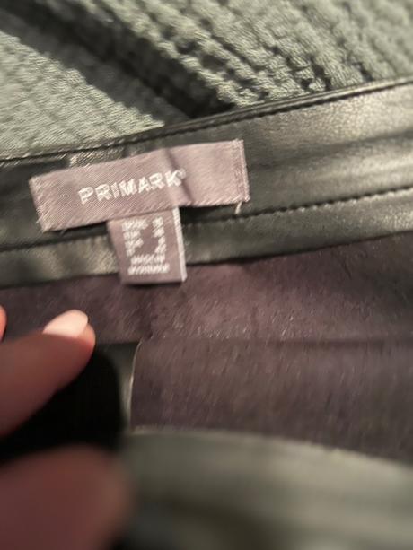 Koženkova sukňa, primark,38