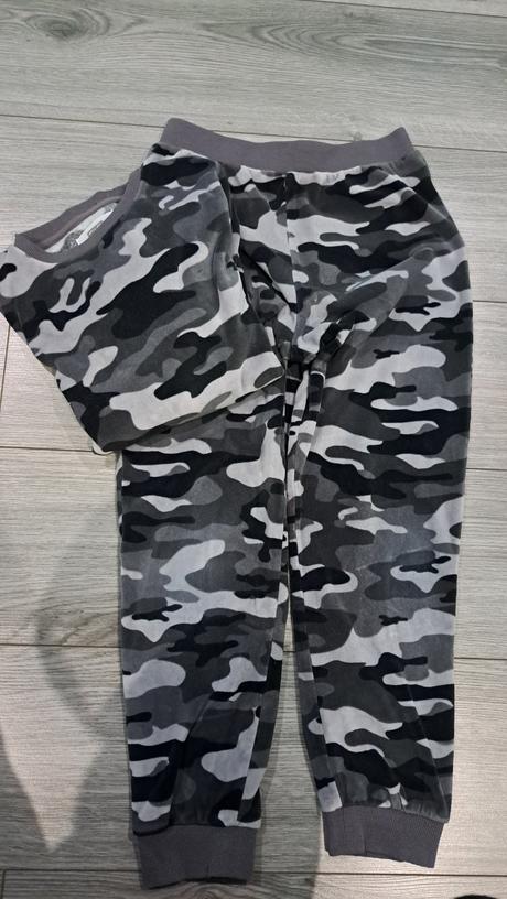 Semisova suprava na doma, f&f,146