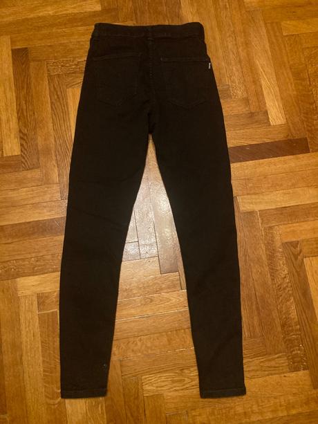 Jeginsy 36, bershka,36