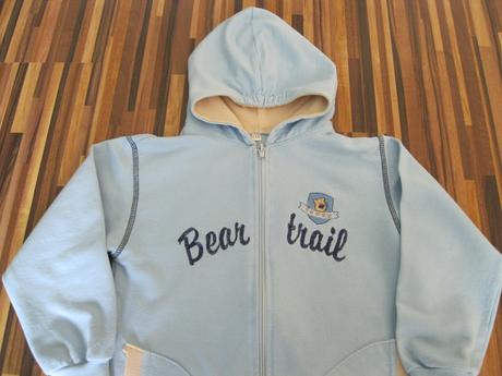 Bledomodrá mikina, 116