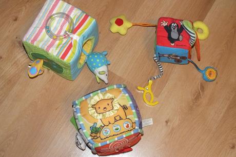 Interaktivne zvukove kocky vyborny stav, 