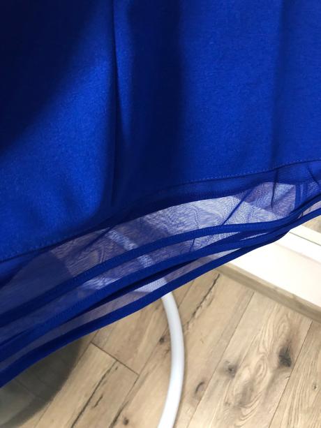 Šaty nové 42č, 42