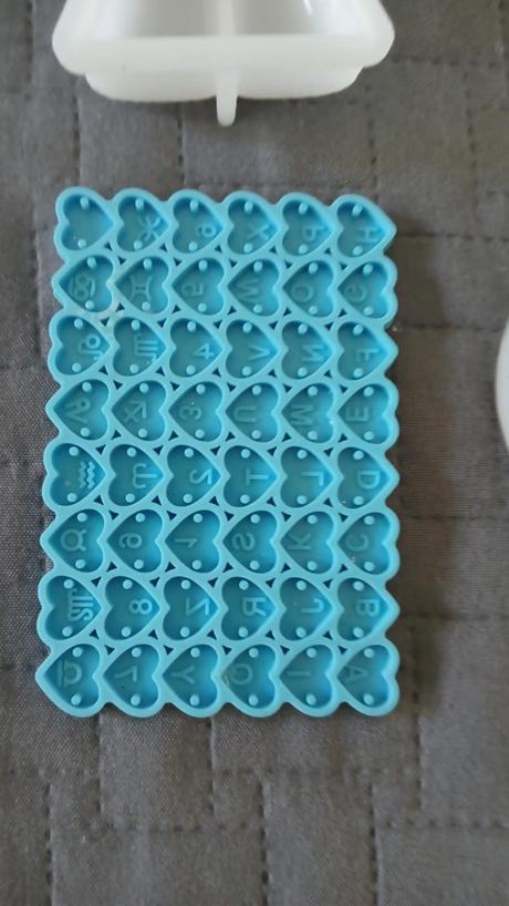 Silikonové formy na prácu so živicou,