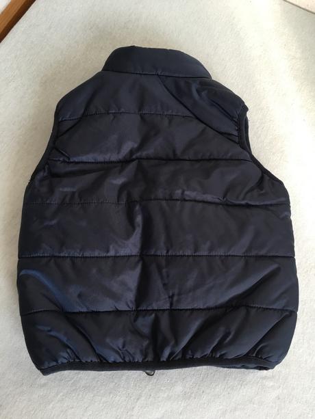 Tmavomodra vesta, 80