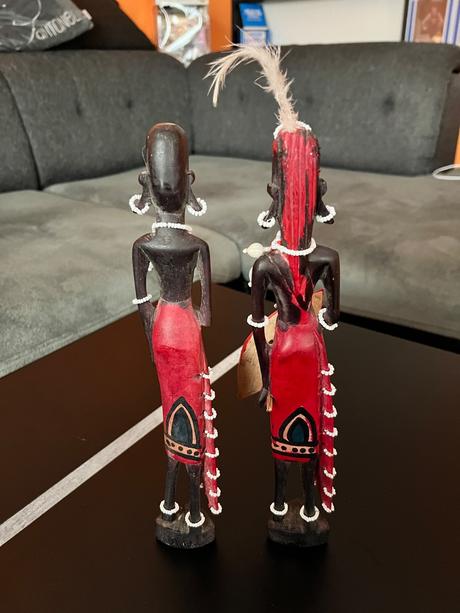 Drevené sošky masajov, 