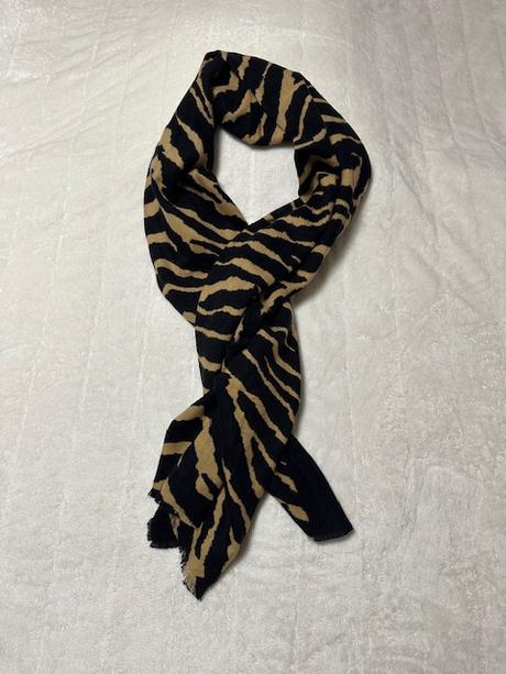 Šál so zvieracím vzorom,