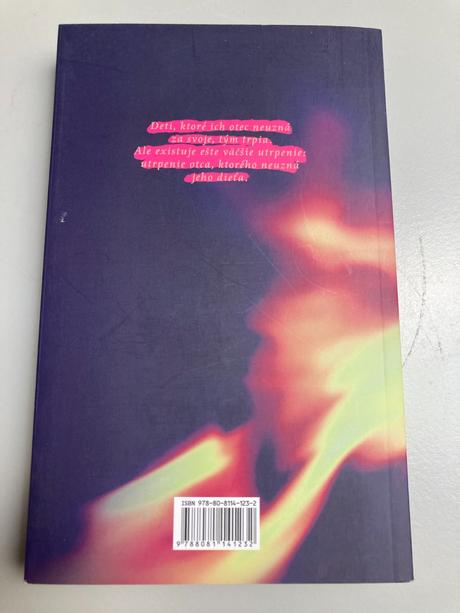 Kniha zabiť otca - amélie nothomb,