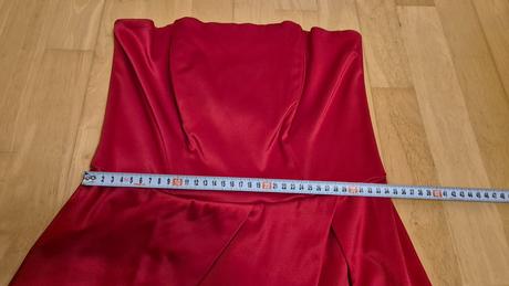 Spoločenské šaty, 40