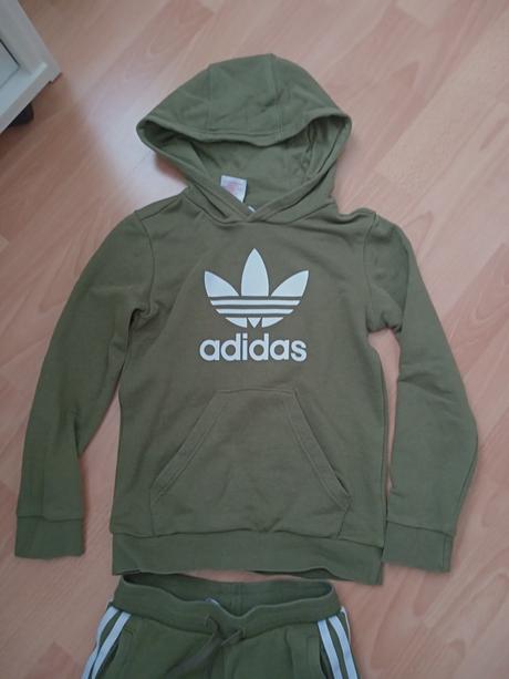 Mikana, adidas,128
