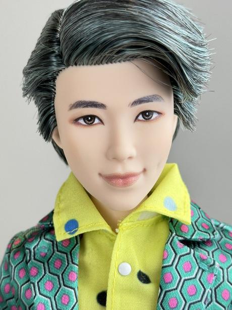 Barbie ken bts rm bez krabice,